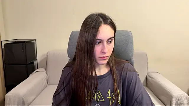 AliceKolltt online show from April 16, 9:39 pm