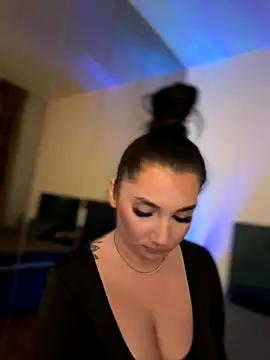 babyyboomm online show from November 18, 2:23 am