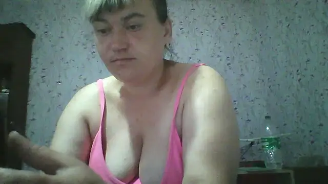 HollyLaBerry online show from July 4, 7:26 am