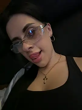 MariaValverdeee online show from June 11, 12:57 pm