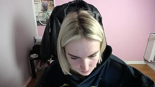 viktoria lovely online show from February 17, 6:46 am