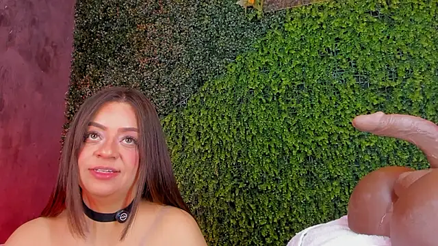 sarah-bonneth online show from February 28, 1:10 pm