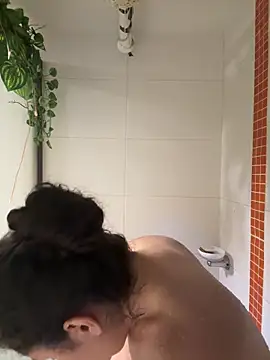 Nathcurly  online show from April 18, 2:58 am