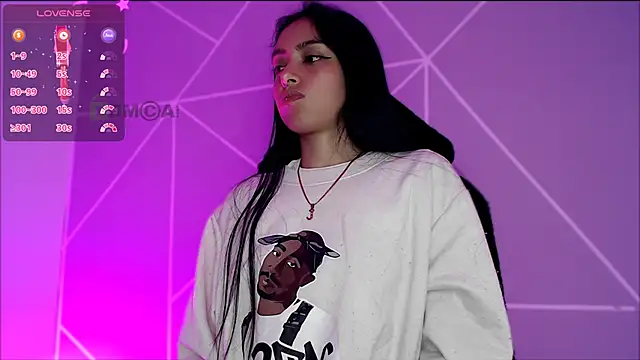 Snapshot of lilylouisee chatting on October 11, 3:33 am lilylouisee online show from October 11, 3:33 am