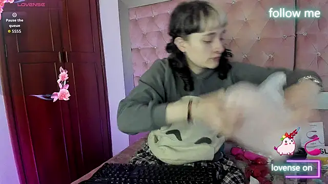 neeko princes online show from March 25, 12:30 pm