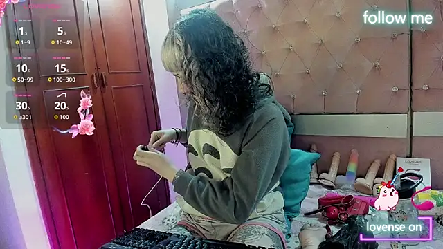 neeko princes online show from February 19, 12:37 pm