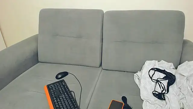 LayaFlow online show from January 13, 9:24 am