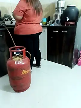 Ravina patil1 online show from November 13, 6:29 pm