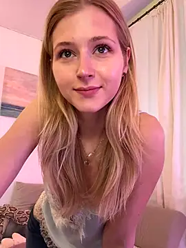 LunaRase online show from November 27, 7:44 am