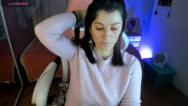 Aliiz 01 online show from February 21, 7:36 pm