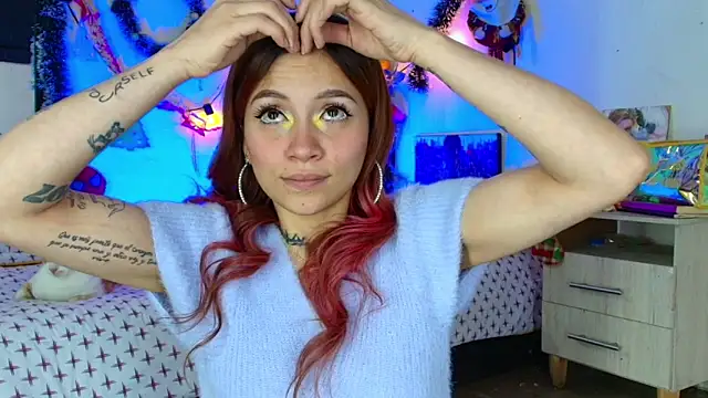 alisson zafiro  online show from December 21, 3:33 am