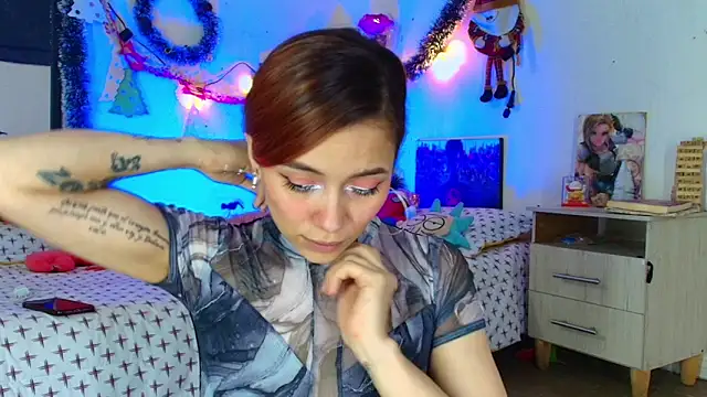 alisson zafiro  online show from December 15, 3:23 am