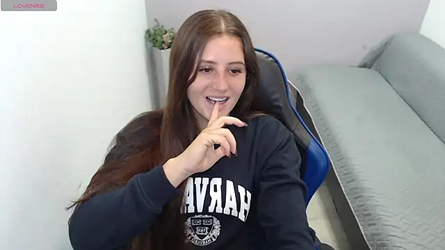 valerie diaz1 online show from September 30, 1:28 pm