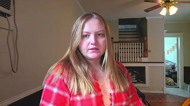 PhatAssBlond online show from February 5, 7:28 pm