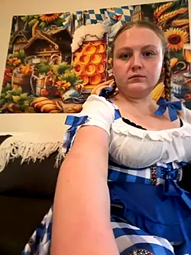 PhatAssBlond online show from September 29, 9:09 pm