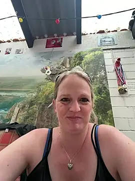 caro kitten online show from July 23, 1:08 pm