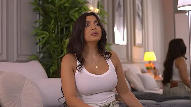 NicoleCellini online show from March 27, 7:25 pm