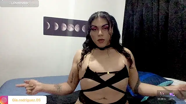 Ariana Rodriguez  online show from July 7, 8:55 pm
