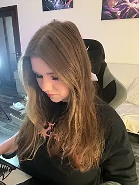 PumaShyXD online show from April 6, 10:16 am