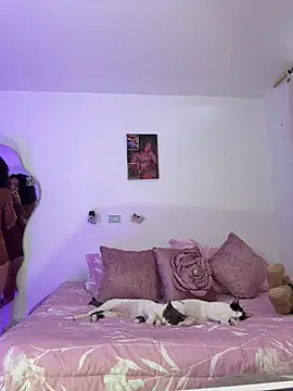 pretty pettite online show from March 28, 9:03 pm