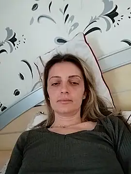 SophyGirl online show from March 18, 8:52 am