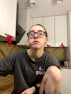 MartiniiSelenna online show from December 19, 7:00 am