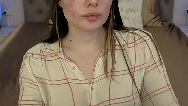 IceDanielles online show from March 28, 1:54 pm