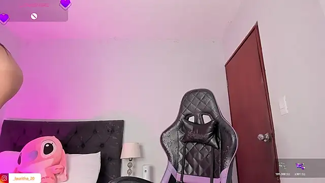 evelyn 23 online show from April 8, 2:57 am