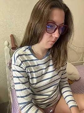 BeatriceTender online show from April 6, 8:54 pm