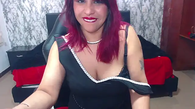 Anabella Thompson online show from November 26, 11:55 am