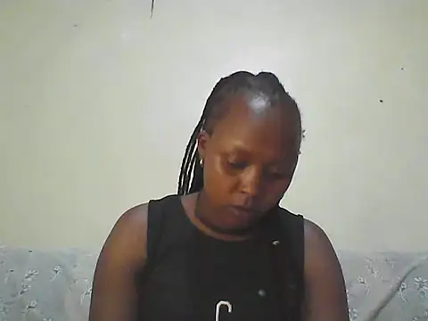 cute ella online show from April 19, 11:21 am