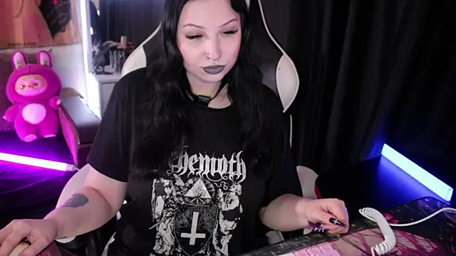 Kitty goth online show from August 3, 8:47 pm