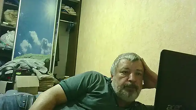 Snapshot of Art_Ass chatting on October 12, 4:31 pm Art Ass online show from October 12, 4:31 pm