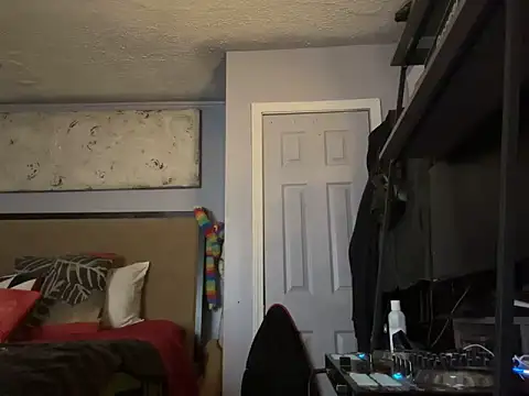 trash4cash online show from February 19, 4:56 am