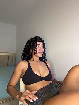 nicoleebony1 online show from March 19, 8:46 pm