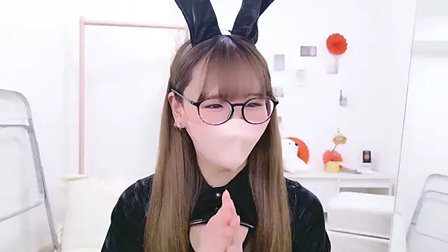 tsubaki28 online show from May 4, 8:56 pm