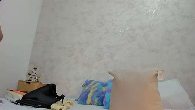 sofia mill  online show from February 3, 7:18 pm