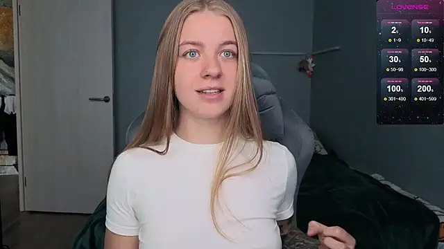 candy maggie online show from September 12, 7:40 am