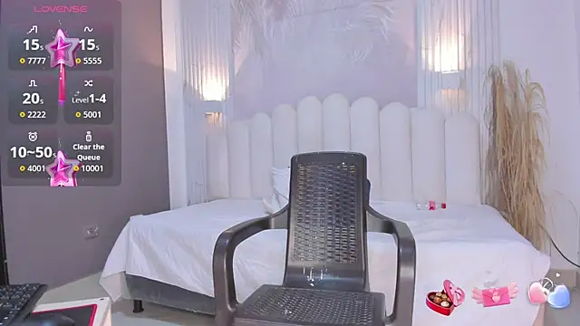 NastassjaCandy online show from April 7, 8:00 pm