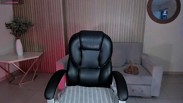 AlessaRomero online show from February 11, 7:59 pm