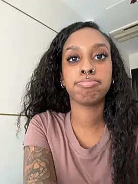 Your Paris online show from February 23, 10:09 pm