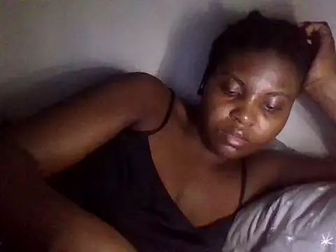 queenzuena online show from July 28, 10:42 pm