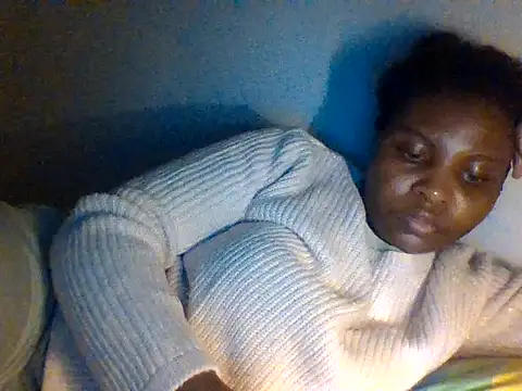 queenzuena online show from June 25, 11:17 pm