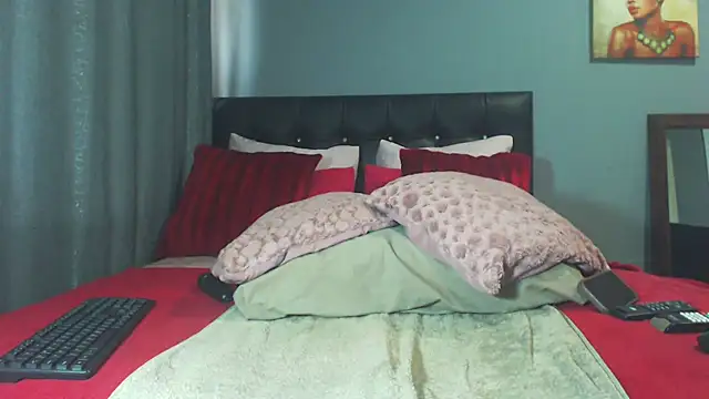 Fiercefoxxy online show from October 18, 8:06 am