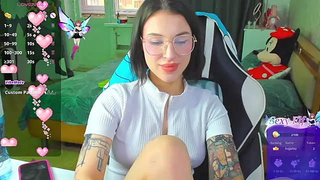 folinskayyya online show from April 8, 6:04 am