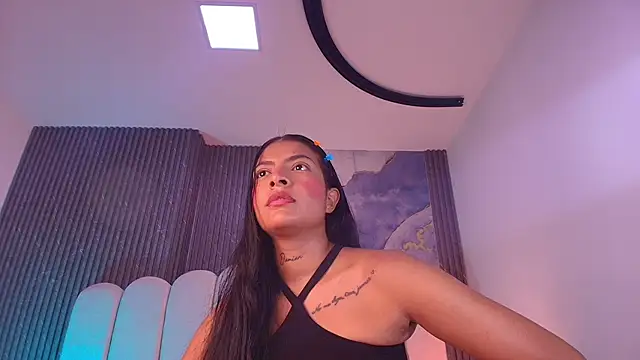 hot dione online show from April 16, 9:50 pm