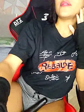 Snapshot of moreninhasilva chatting on September 13, 12:40 am moreninhasilva online show from September 13, 12:40 am