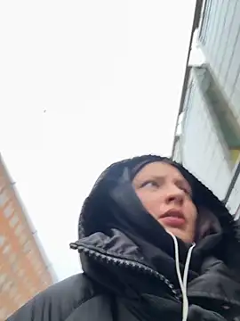 BabeRainbow online show from November 7, 10:32 am