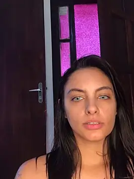 liquorlipsoficial online show from December 21, 11:58 am