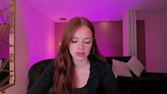 CorinneRusso online show from April 16, 12:27 pm